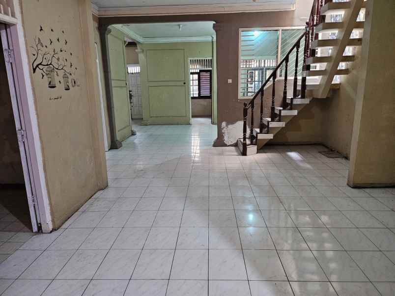 dijual rumah penggilingan elok