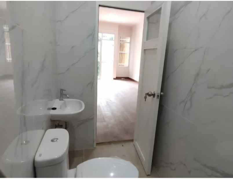 dijual rumah percetakan negara rawasari