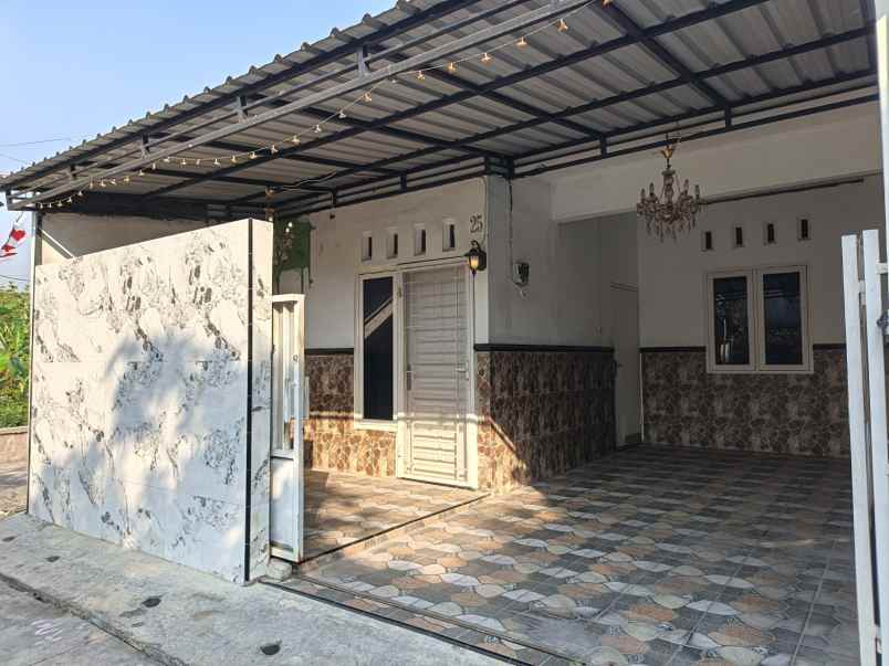 dijual rumah perum purwomukti
