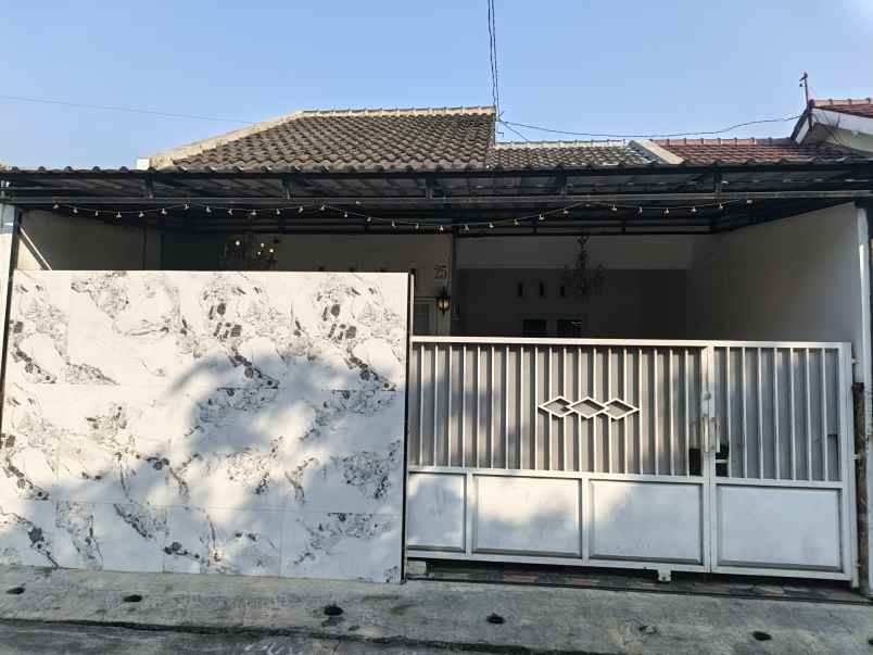dijual rumah perum purwomukti