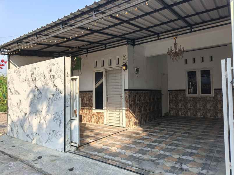 dijual rumah perum purwomukti