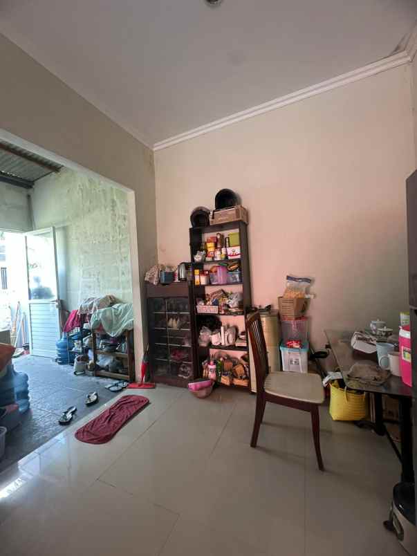 dijual rumah perumahan de naila