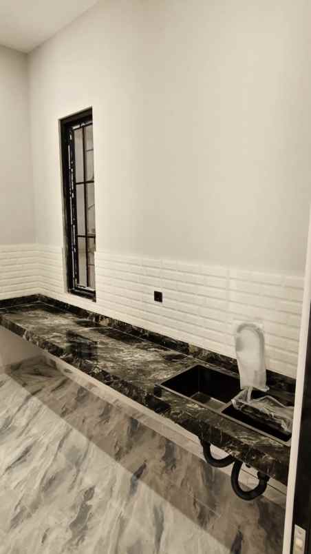 dijual rumah perumahan jemursari