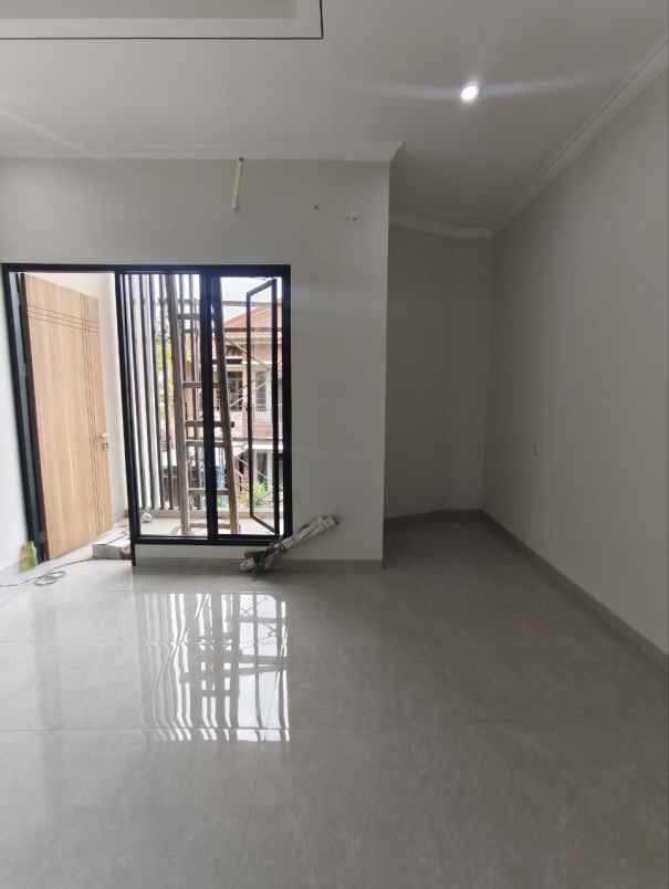 dijual rumah perumahan nirwana
