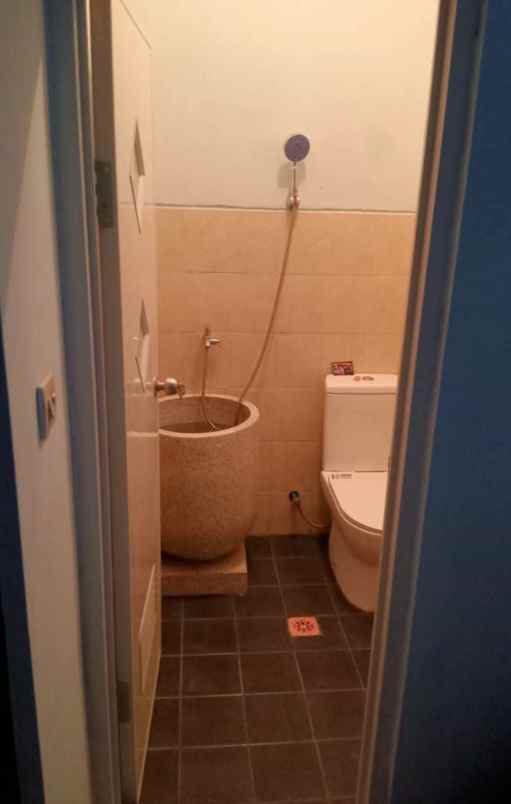 dijual rumah perumahan palm oasis