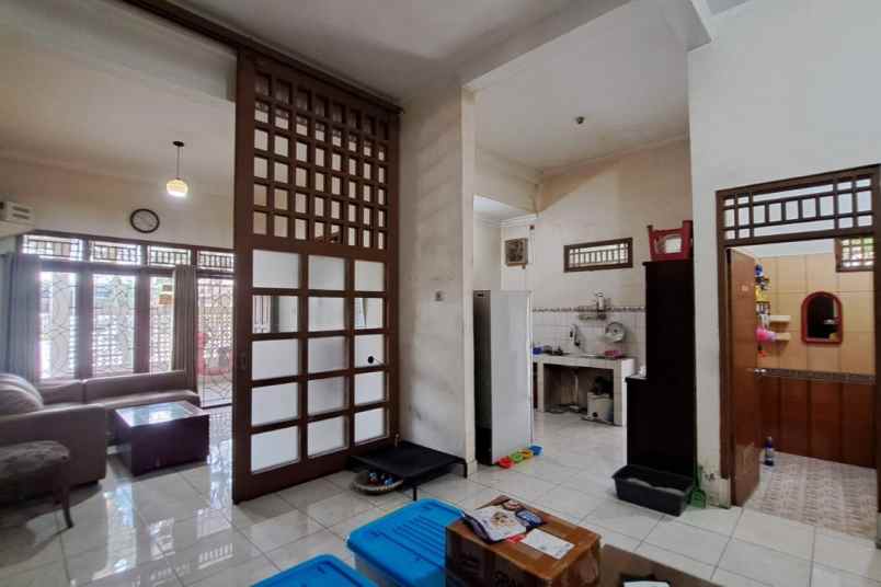 dijual rumah perumahan taman wisma asri