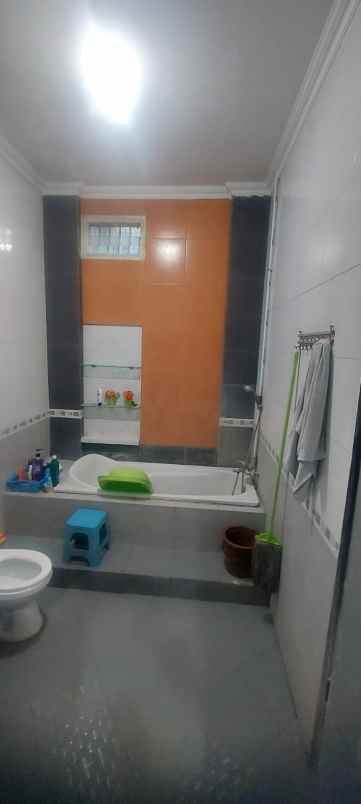 dijual rumah pesona indah