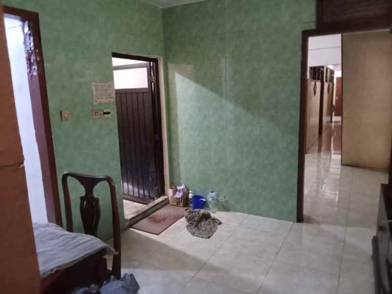 dijual rumah petemon sawahan surabaya