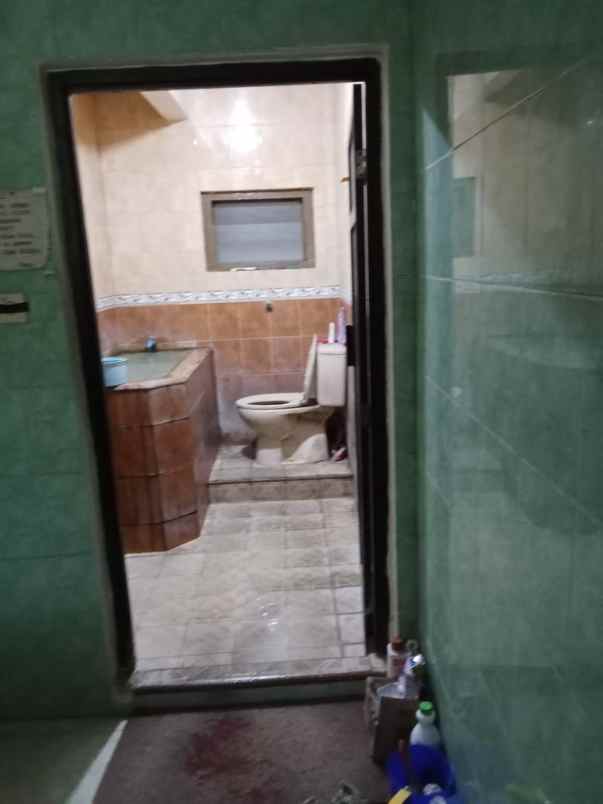 dijual rumah petemon sawahan surabaya