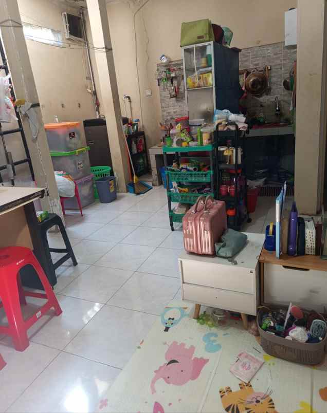 dijual rumah pinus regency