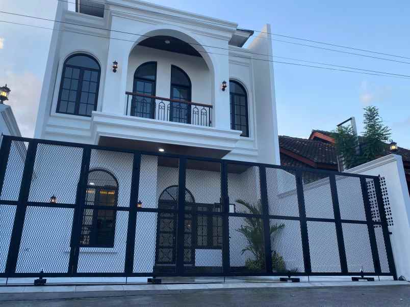 dijual rumah pokoh