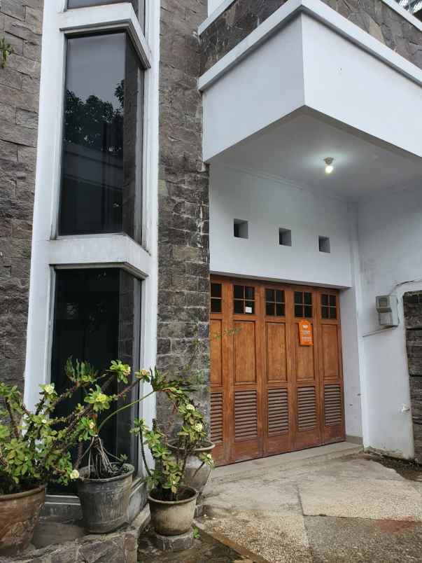 dijual rumah pondok hijau gegerkalong
