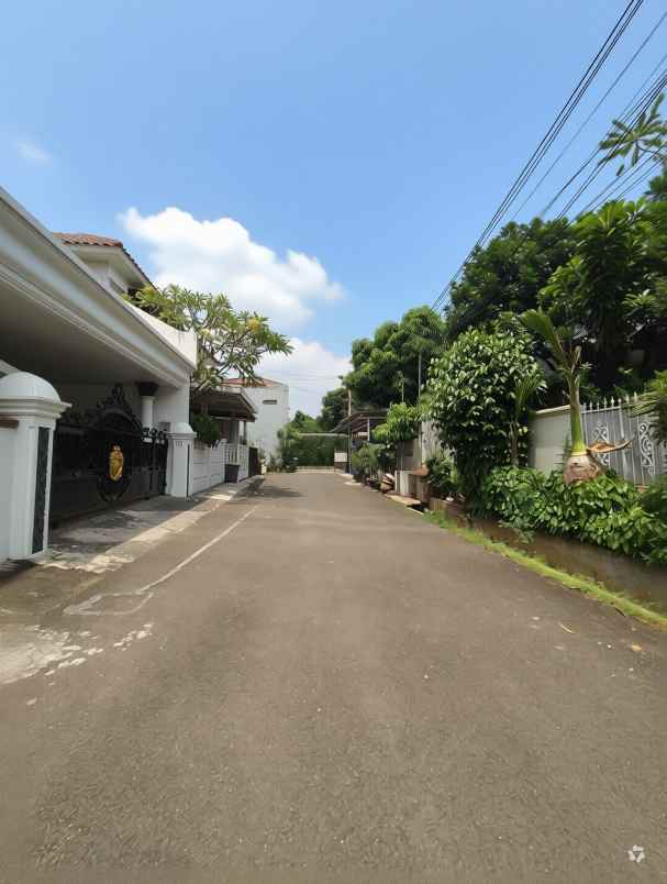 dijual rumah pondok kelapa