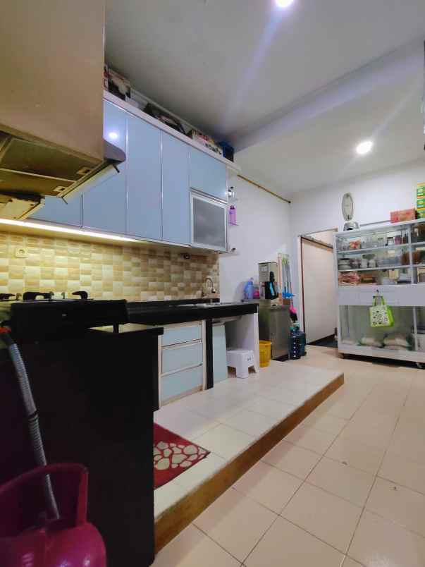 dijual rumah pondok kelapa