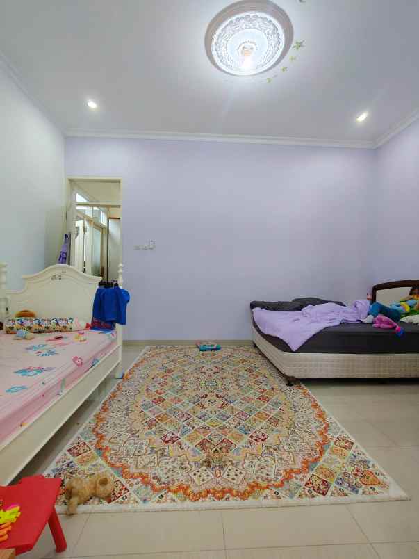 dijual rumah pondok kelapa