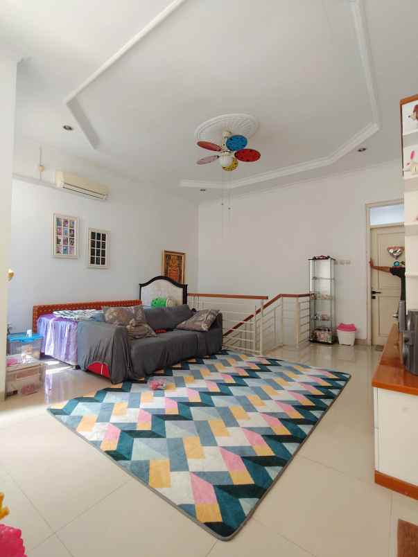 dijual rumah pondok kelapa