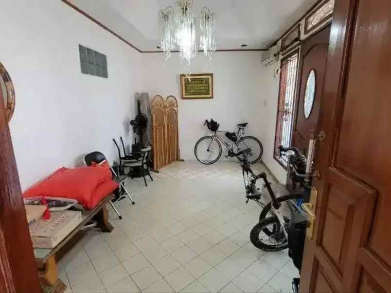 dijual rumah pondok kelapa