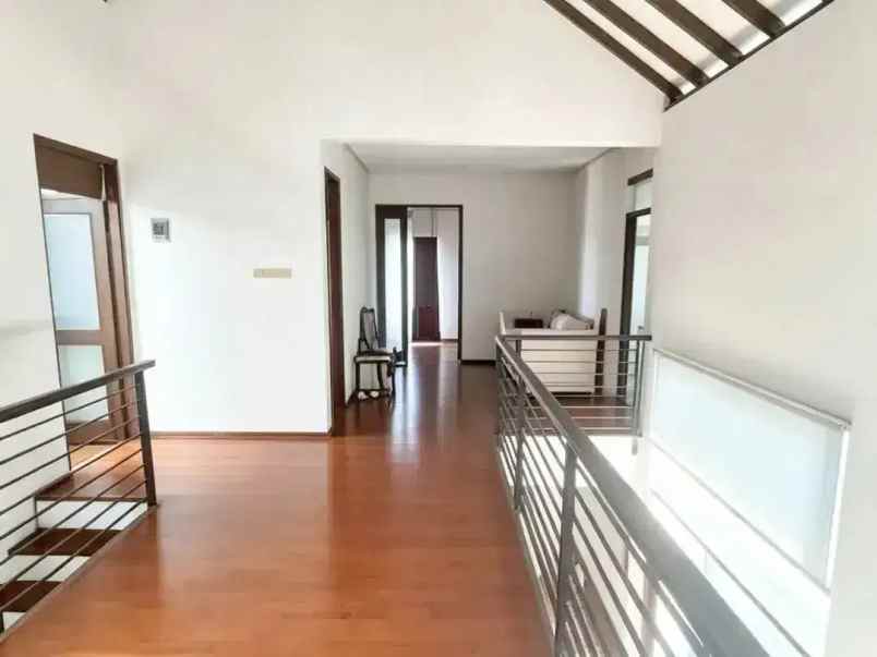 dijual rumah pondok kelapa