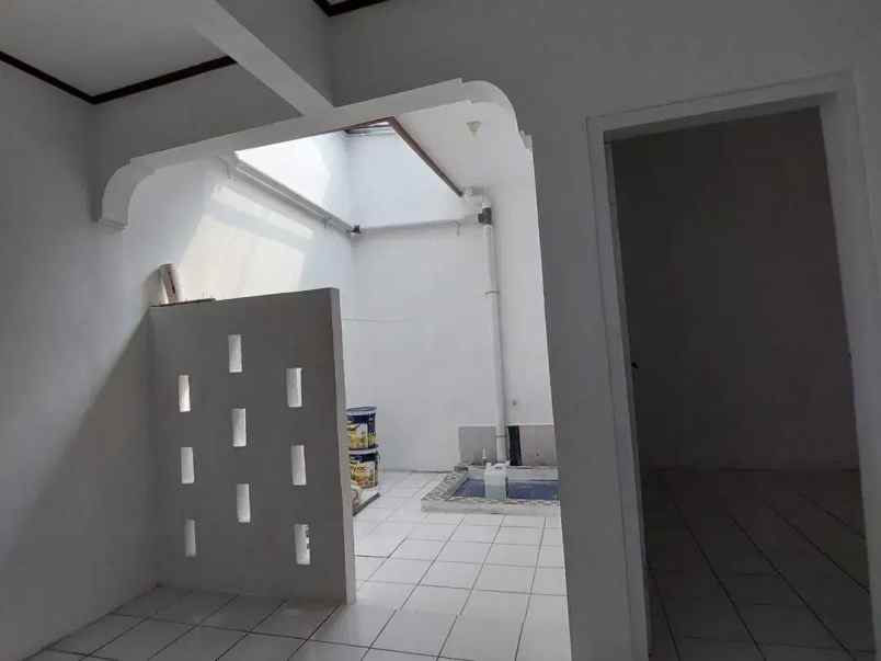 dijual rumah pondok kelapa