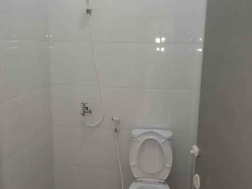 dijual rumah pondok kelapa