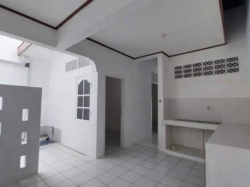 dijual rumah pondok kelapa