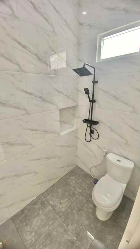 dijual rumah pondok pekayon indah