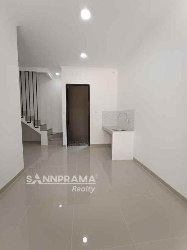 dijual rumah pondok petir