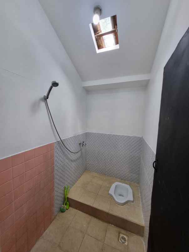 dijual rumah potorono