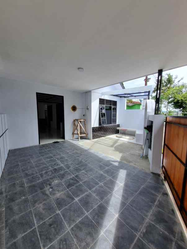 dijual rumah potorono