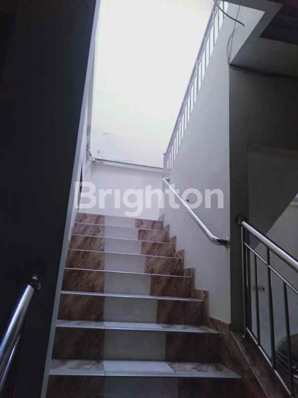 dijual rumah prapen indah