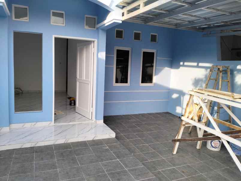 dijual rumah puri gardena