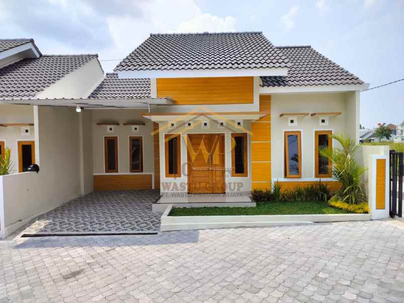 dijual rumah purwomartani