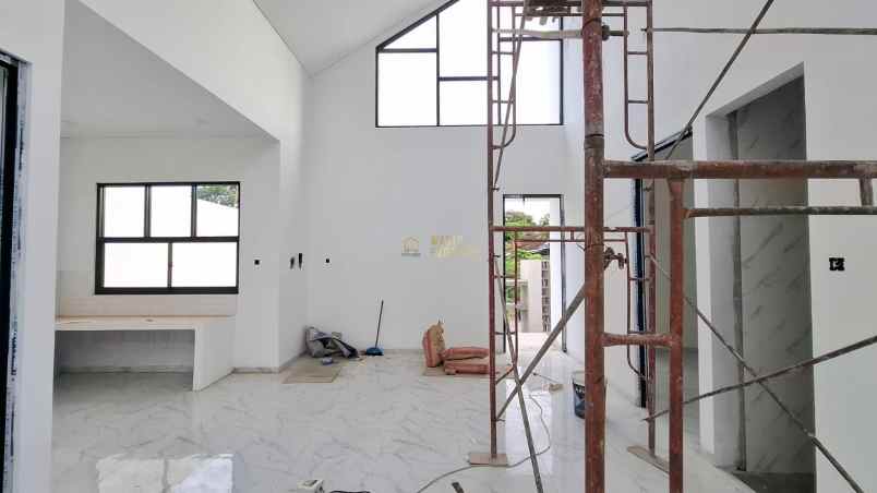 dijual rumah purwomartani