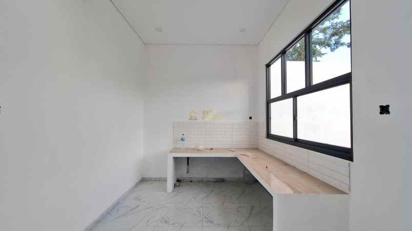 dijual rumah purwomartani