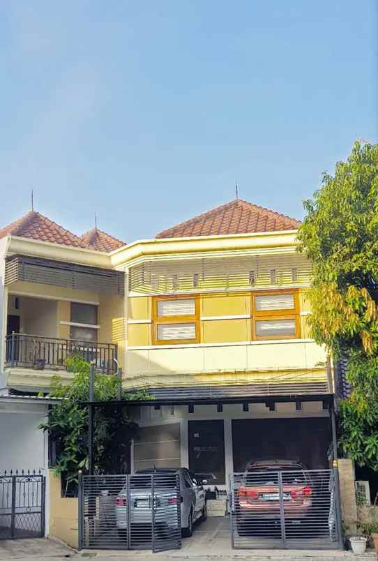 dijual rumah raffles hills cibubur