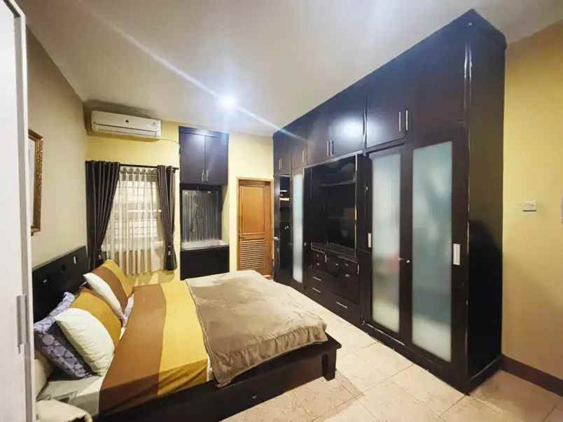 dijual rumah raffles hills cibubur