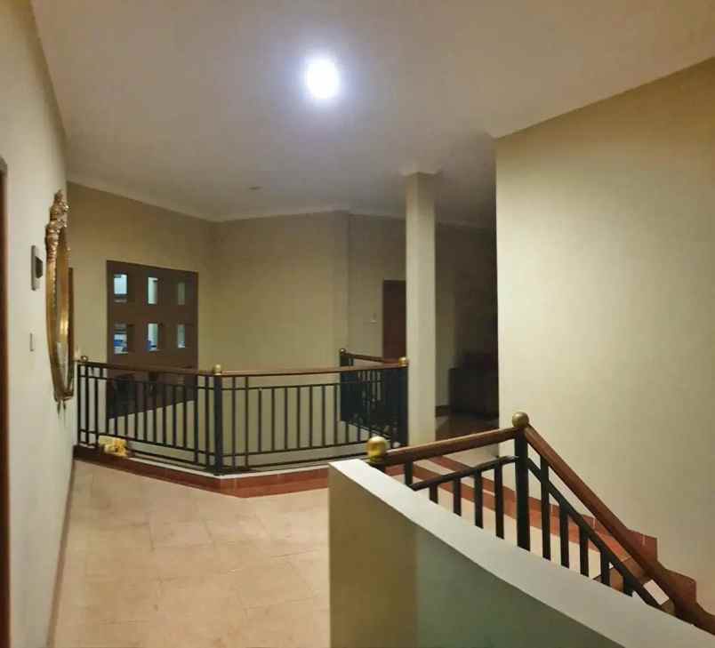 dijual rumah raffles hills cibubur