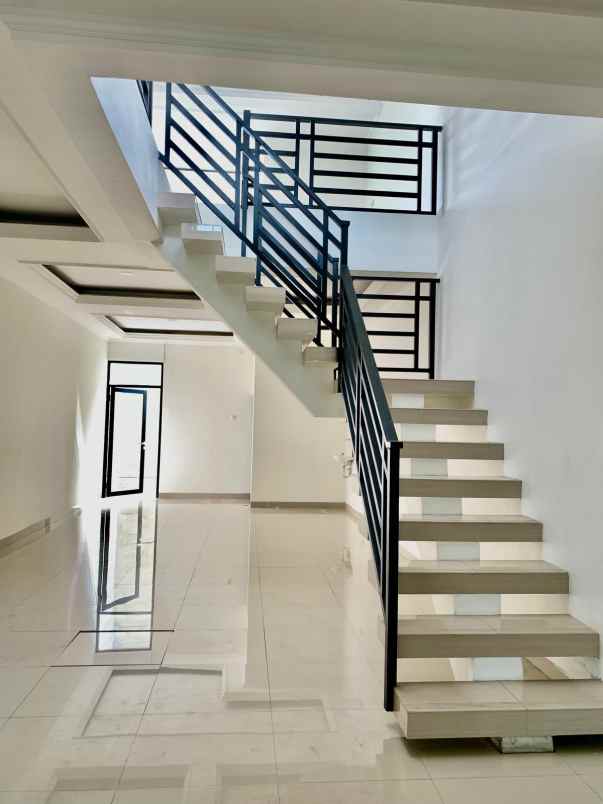 dijual rumah roxy duri pulo gambir