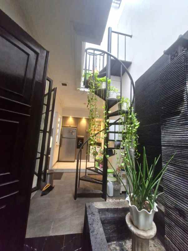 dijual rumah royal residence cakung