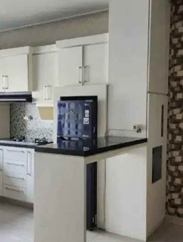 dijual rumah royal spring residence