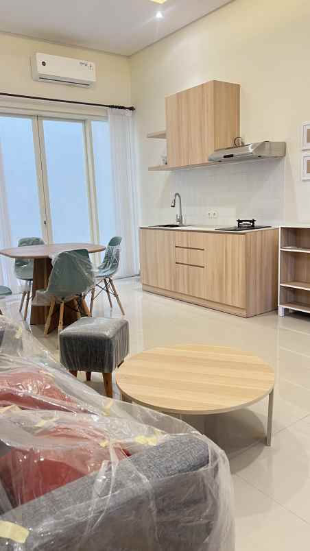 dijual rumah rungkut