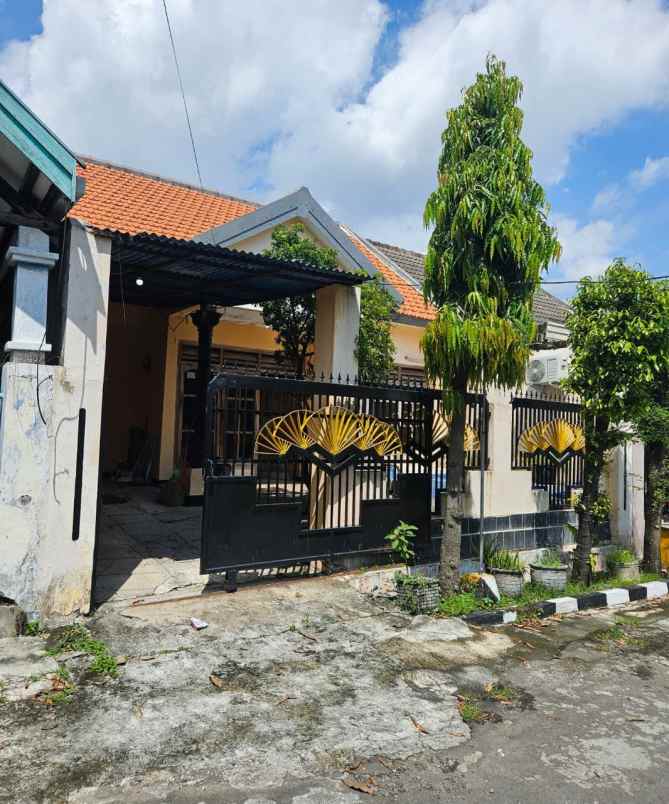 dijual rumah satelit