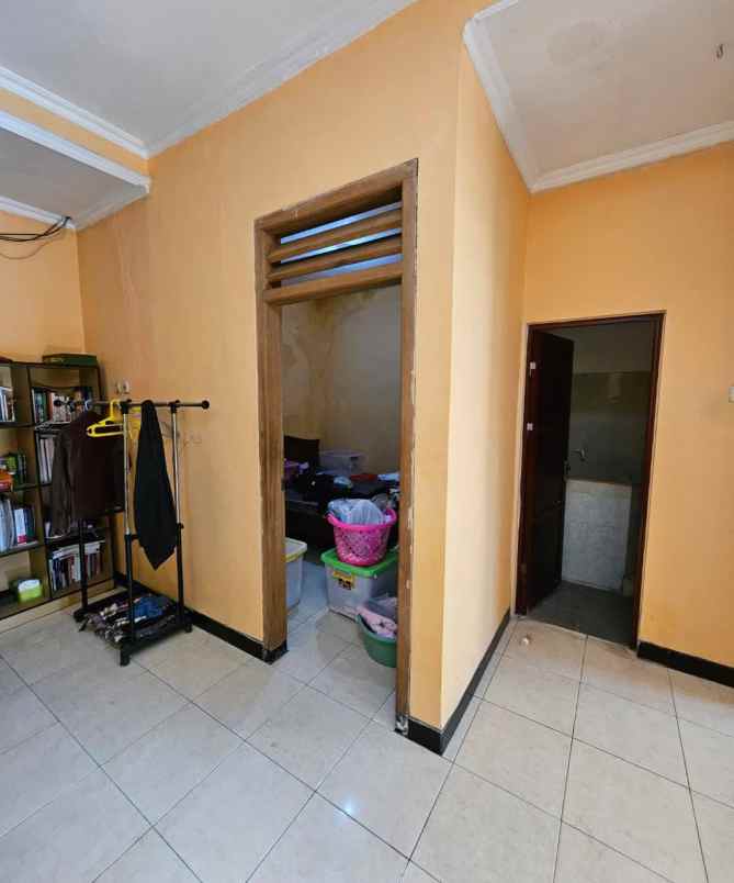 dijual rumah satelit
