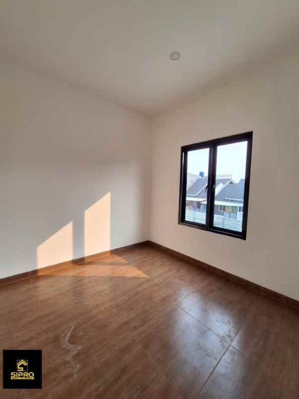 dijual rumah sawah baru ciputat