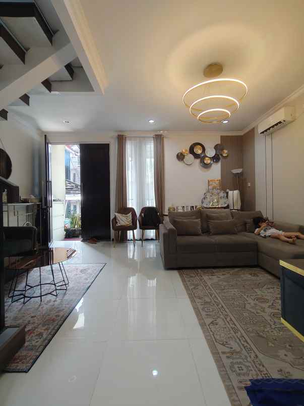 dijual rumah secondary dalam cluster siap huni