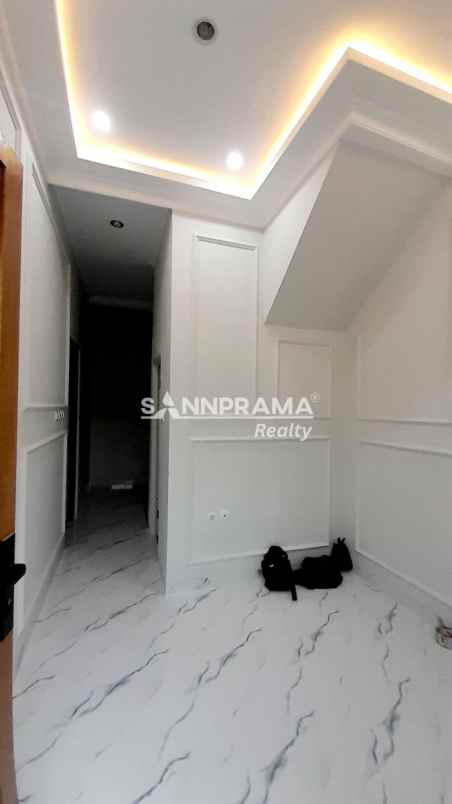 dijual rumah seru cipayung jakarta timur