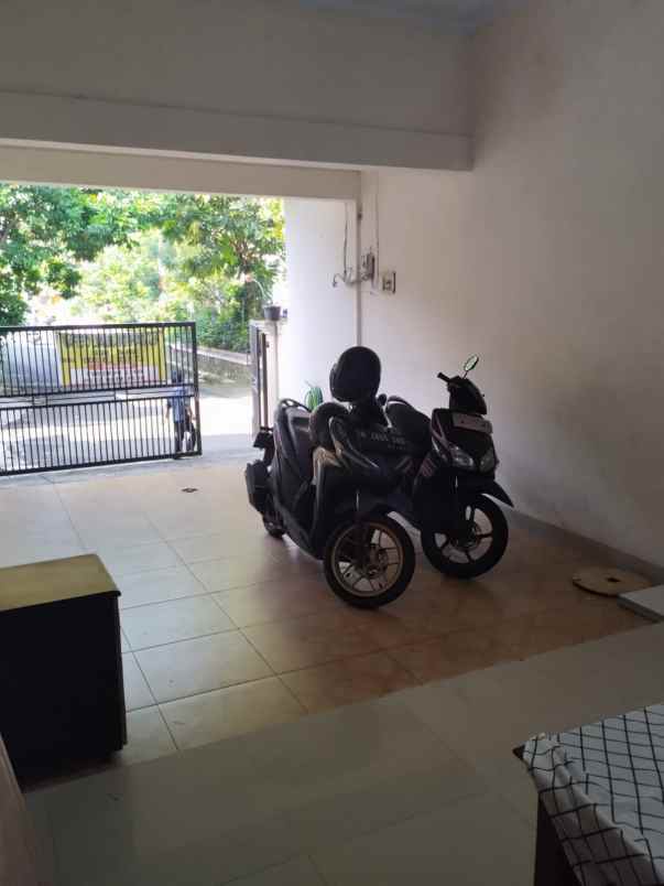 dijual rumah siap huni d pancoran mas depok
