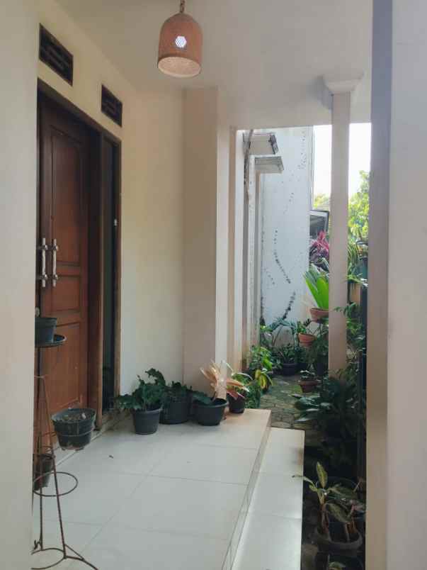 dijual rumah siap huni d pancoran mas depok