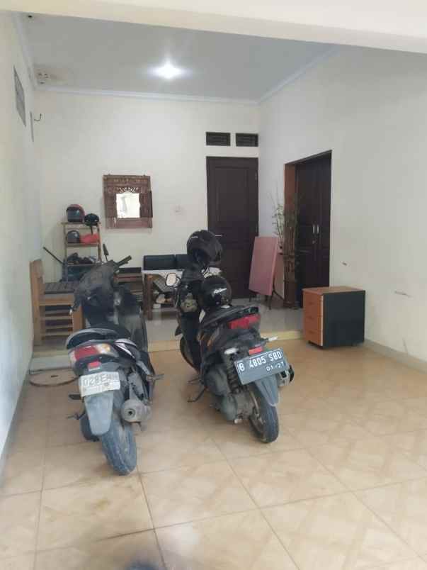 dijual rumah siap huni d pancoran mas depok