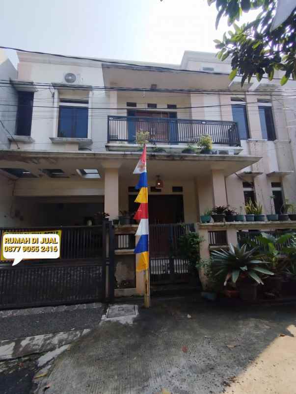 dijual rumah siap huni d pancoran mas depok